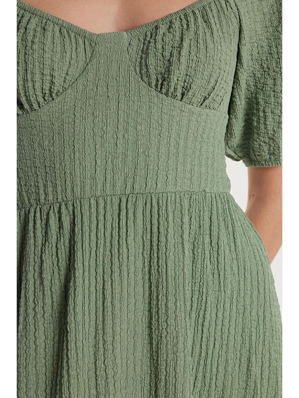 Yeşil Kadın Standart Fit Normal Kesim Sırt Bağlama Detaylı U Yaka Midi Mint Elbise-2