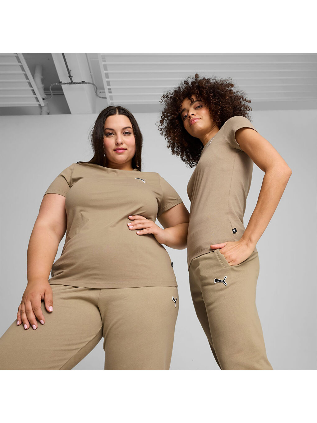 Better Essentials Kadın Bej Yuvarlak Yaka Tişört-4