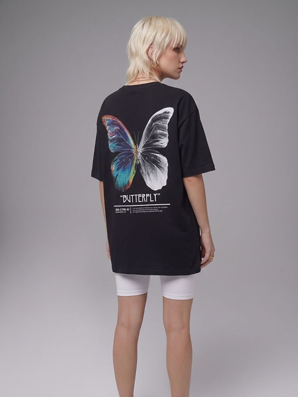 Siyah Butterfly Baskı %100 Organik Pamuk Relaxed Fit Yuvarlak Yaka Tişört-1