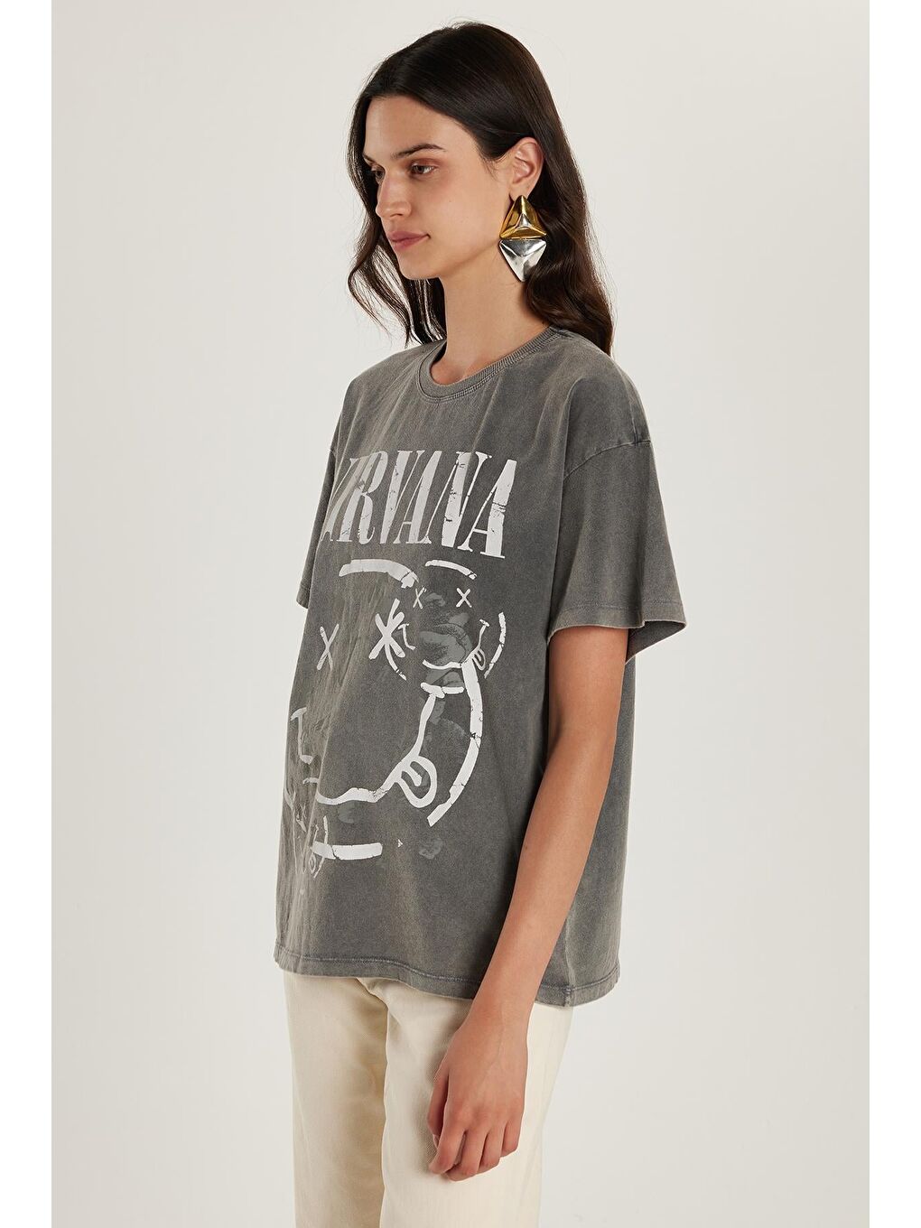 Kadın Relax Fit Rahat Kesim %100 Pamuk Kısa Kollu Bisiklet Yaka Baskılı Antrasit Tişört-3