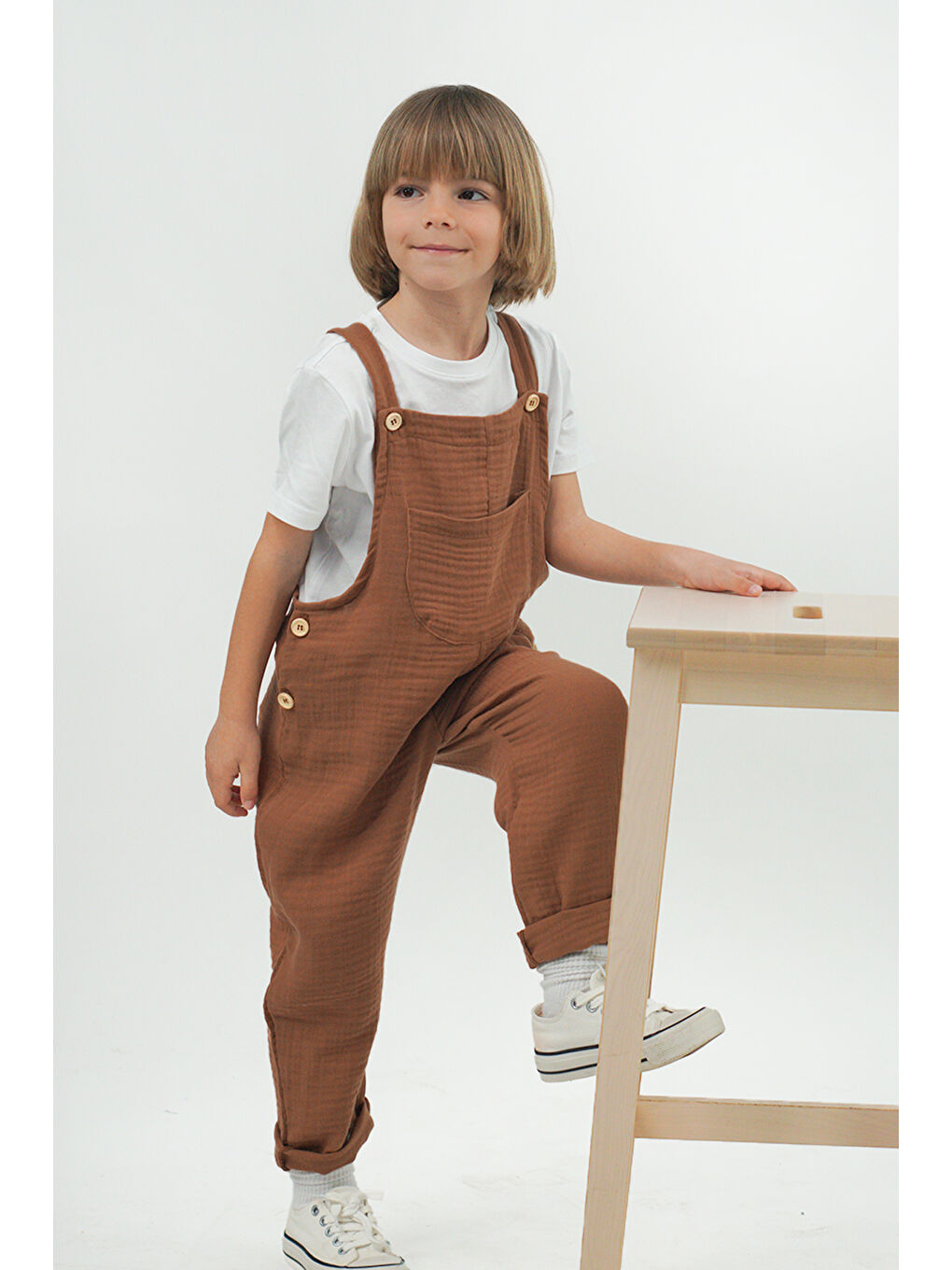 Kahverengi Erkek Çocuk Kahve Müslin Askılı Tulum-1