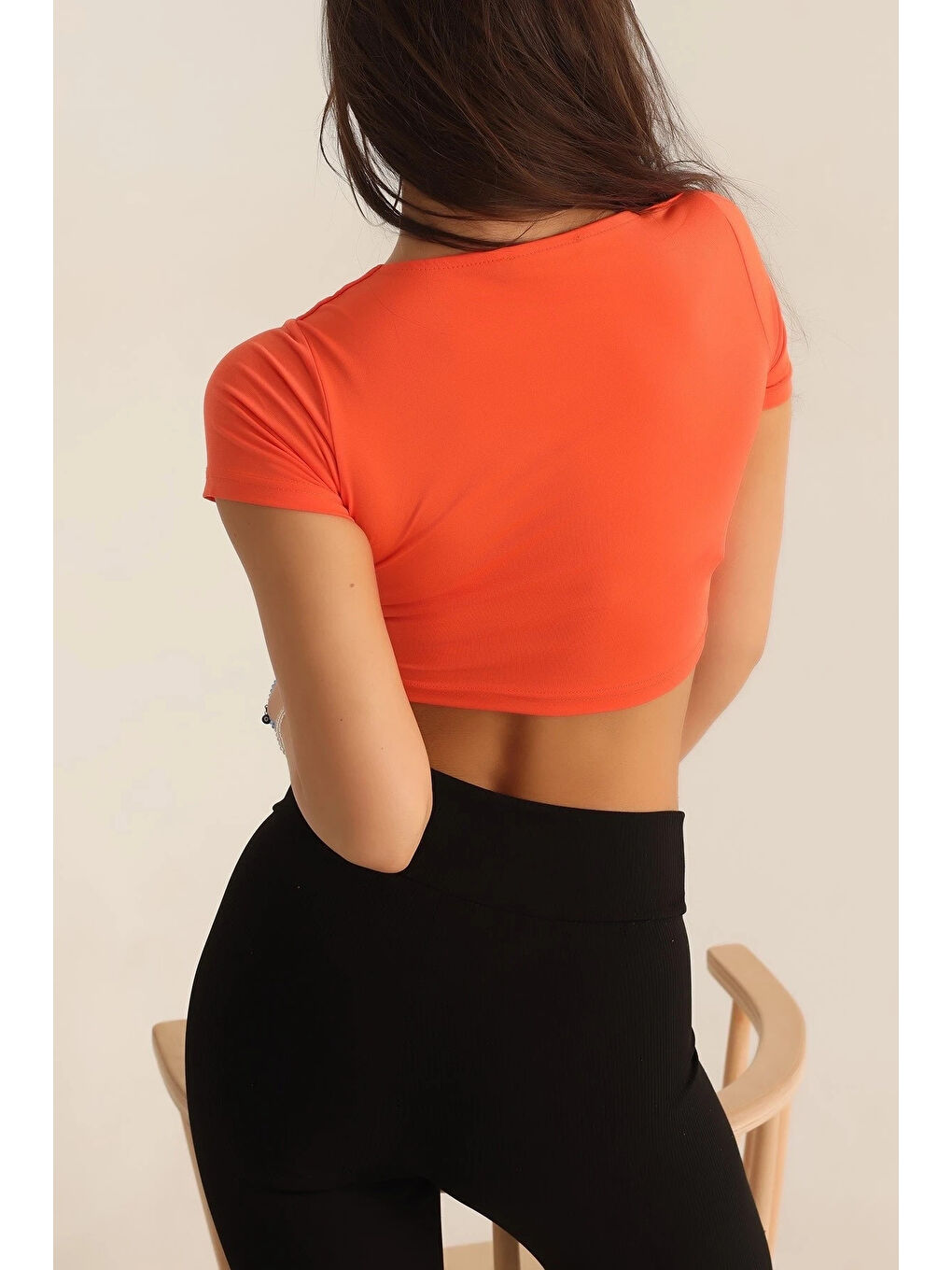 Turuncu Kadın Oranj Kare Yaka Ön Büzgülü Crop Bluz HZL23S-SND120151-3