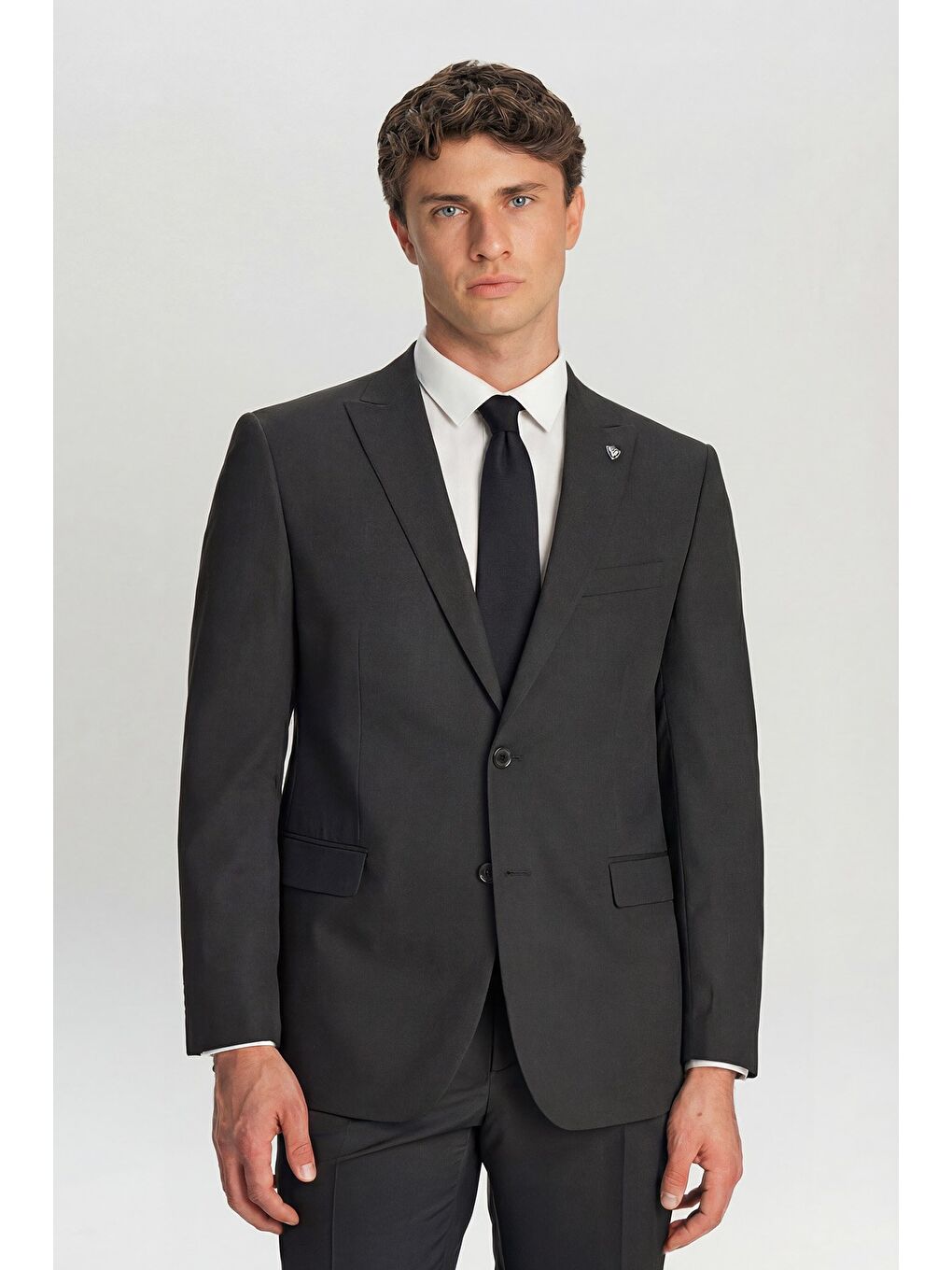 Suit Siyah