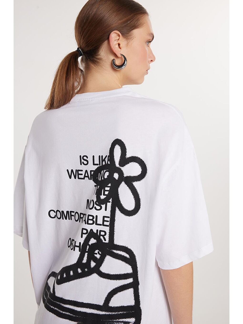 Kadın Regular Fit %100 Pamuk Beyaz Baskılı Bisiklet Yaka Tişört-2