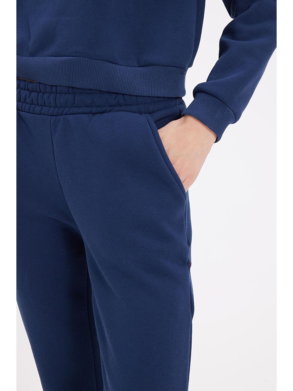 Kadın Regular Fit Pamuklu 3 İplik Yumuşak Dokulu İçi Polarlı Bisiklet Yaka Lacivert Eşofman Takımı-6