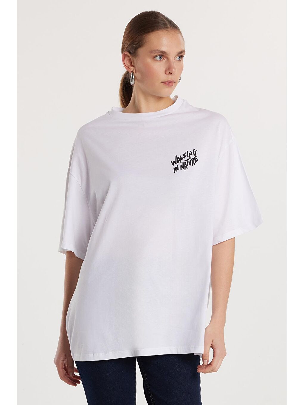 Kadın Regular Fit %100 Pamuk Beyaz Baskılı Bisiklet Yaka Tişört-3