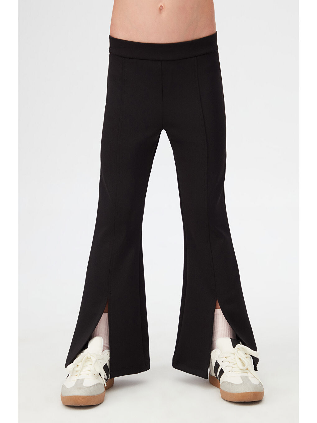 Siyah Kız Çocuk Ön Yırtmaçlı Nervürlü Scuba Pantolon-1