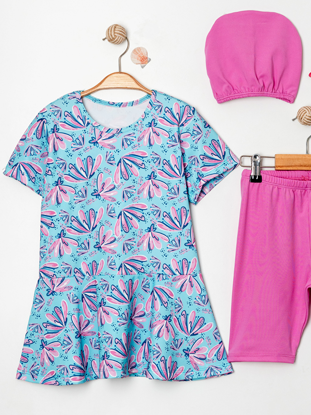 Kırmızı Kız Çocuk Bisiklet Yaka Etekli Mayo ve Tayt Bone Dahildir.-1