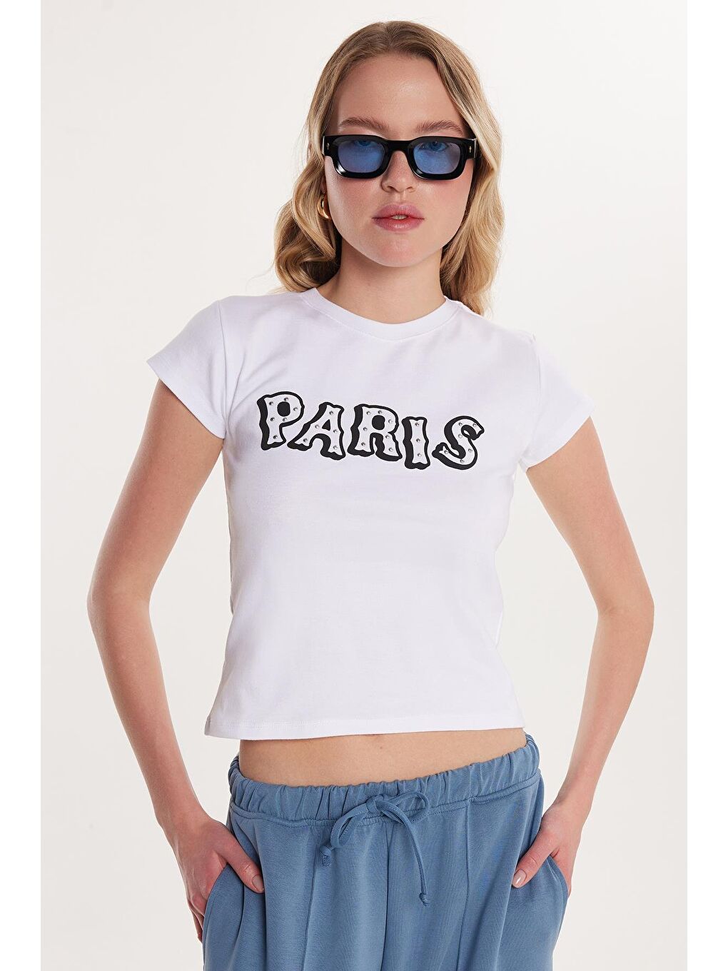 Kadın Relax Fit Rahat Kesim Kısa Kollu Bisiklet Yaka Baskılı Beyaz Tişört