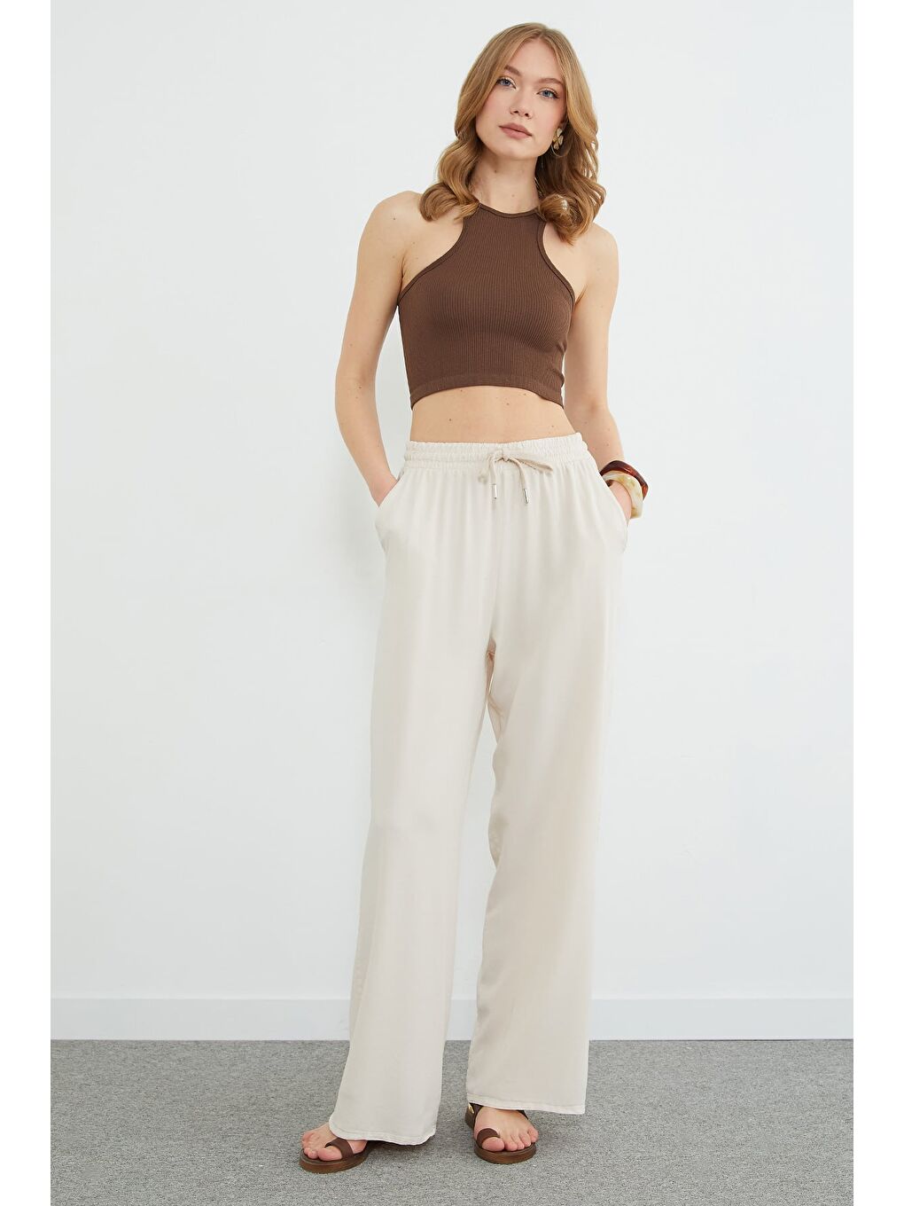 Bej Beli Bağlamalı Cepli Lyocell Pantolon