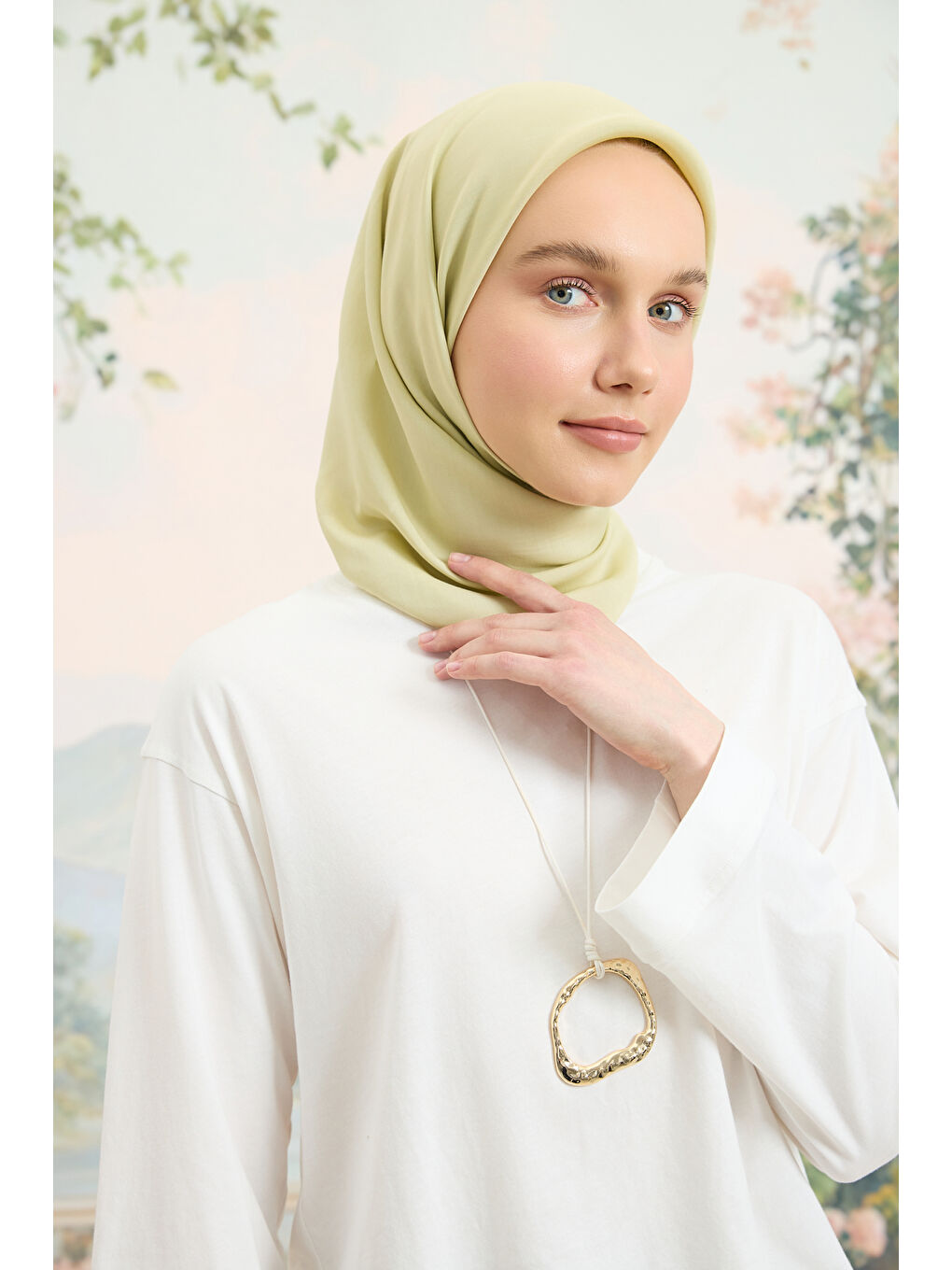 Floş Viskon Düz Eşarp Uçuk Yeşil-2