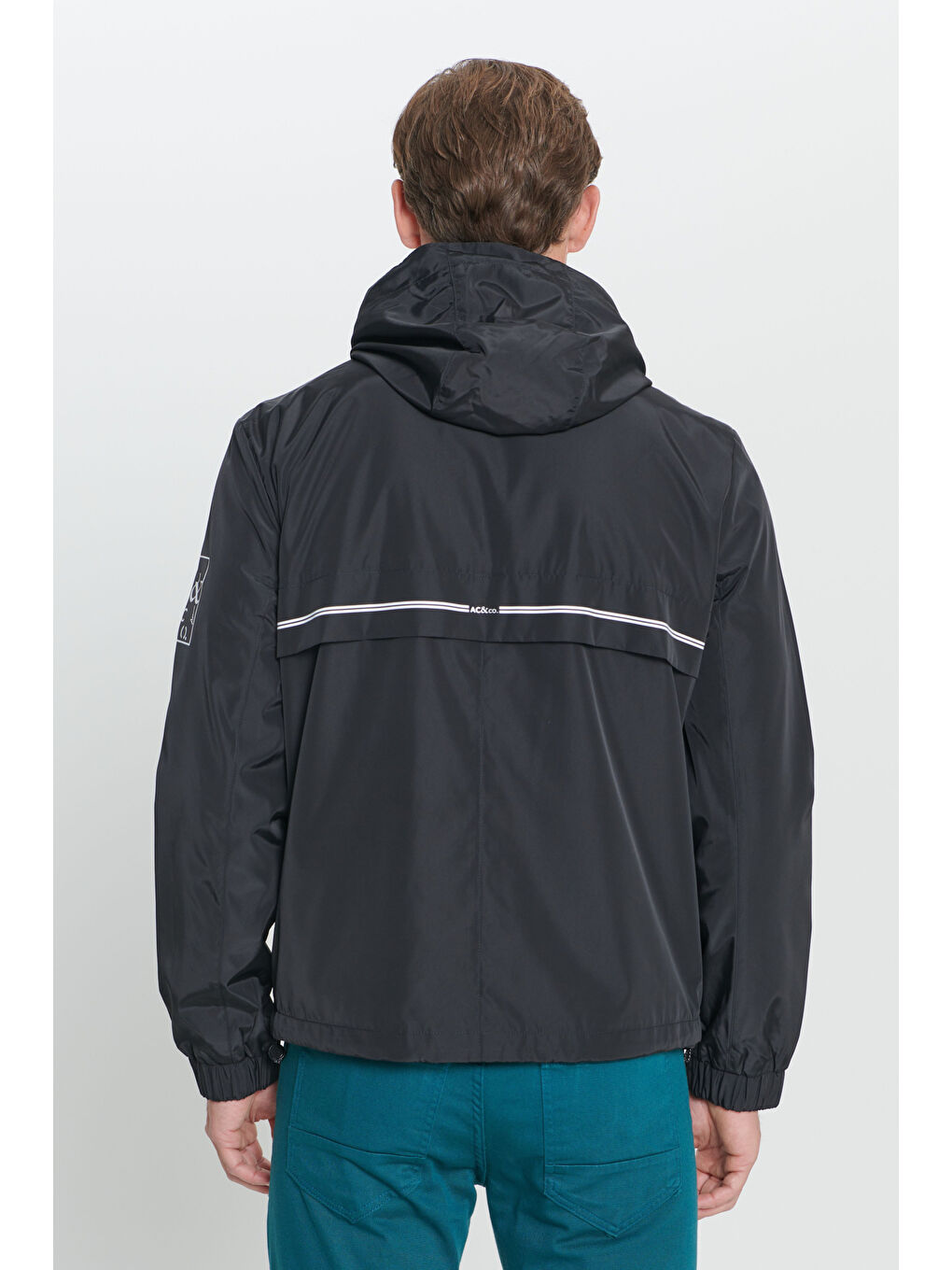 Erkek Siyah Standart Fit Normal Kesim Kapüşonlu Yan Cepli Mont-6