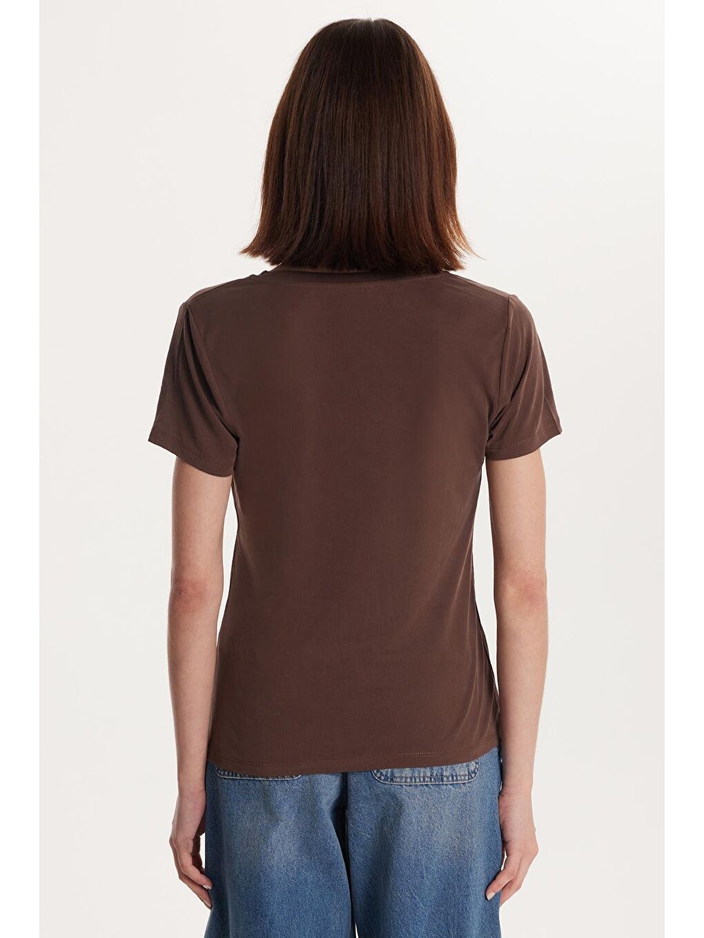 Kadın Relax Fit Rahat Kesim Modal V Yaka Kahverengi Tişört-4