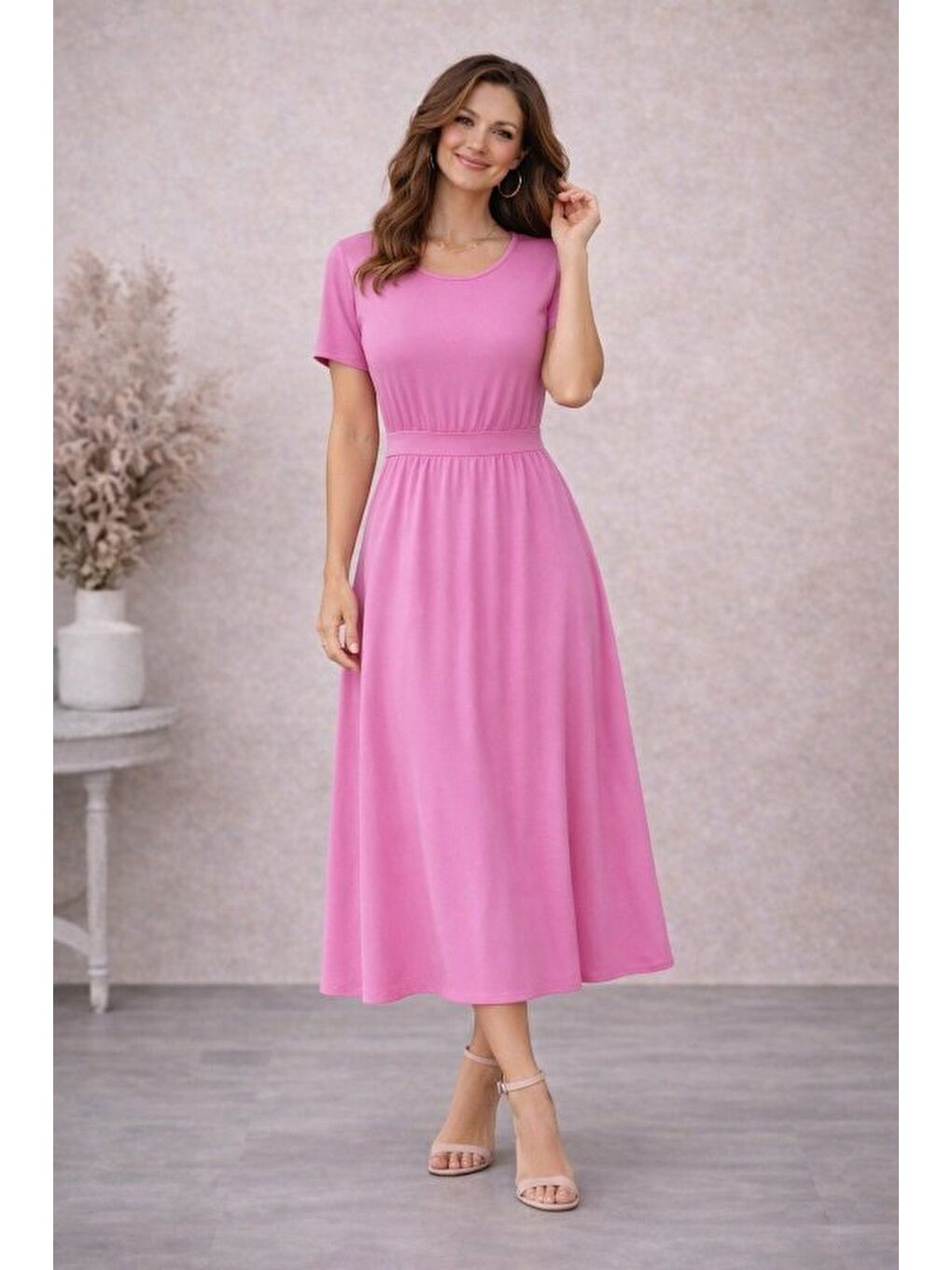 Pembe Kadın Kısa Kollu Yuvarlak Yaka Arkadan Düğmeli Viskon Midi Elbise-3