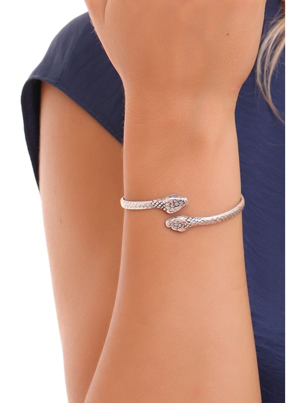 Gri Kadın Antik Gümüş Kaplama Yılan Formlu Bileklik-4