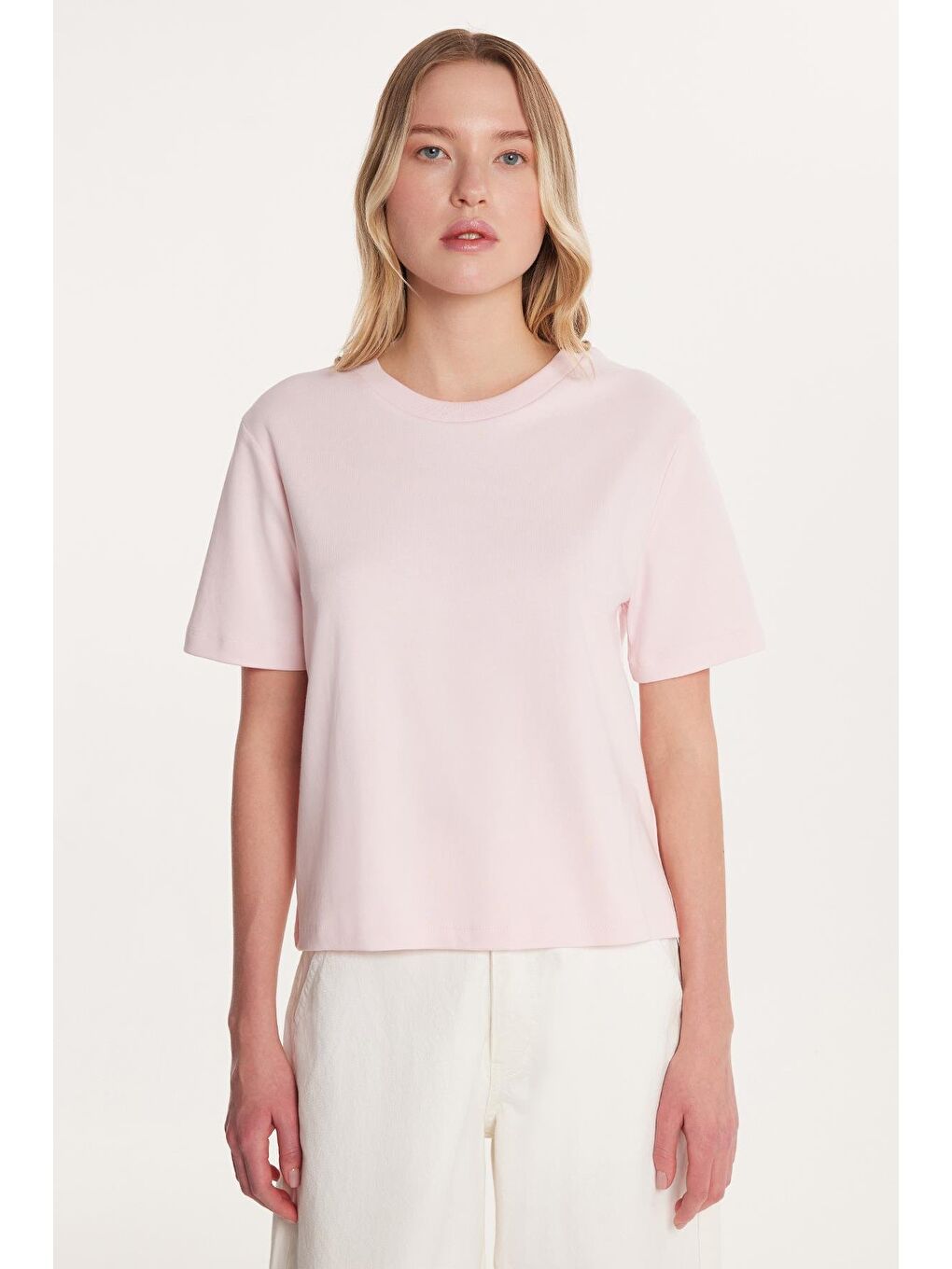 Kadın Relax Fit Rahat Kesim %100 Pamuk Kısa Kollu Bisiklet Yaka Pembe Tişört-3
