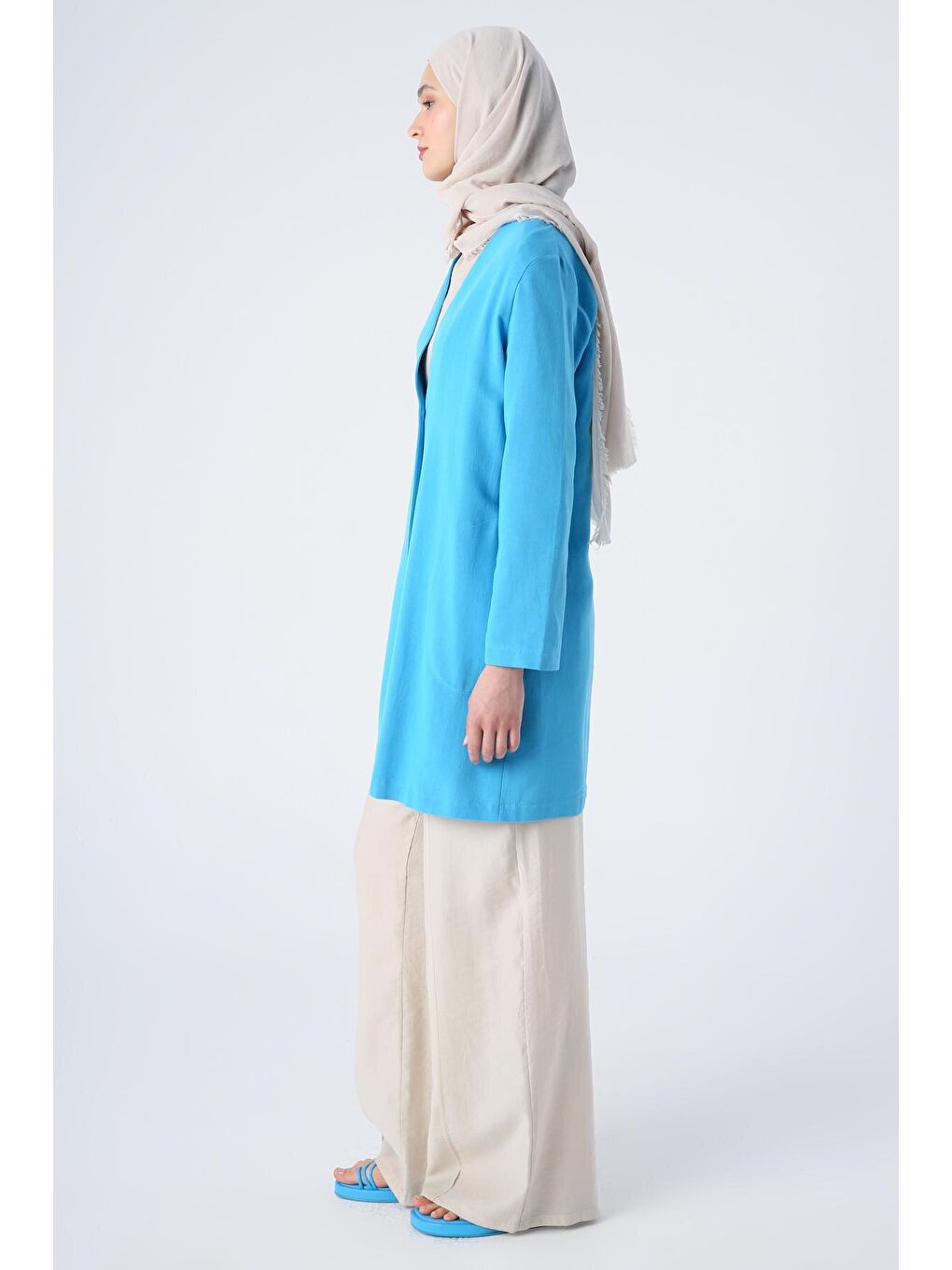 Turkuaz Tek Düğmeli V Yaka Cepli Keten Yırtmaçlı Ceket-2