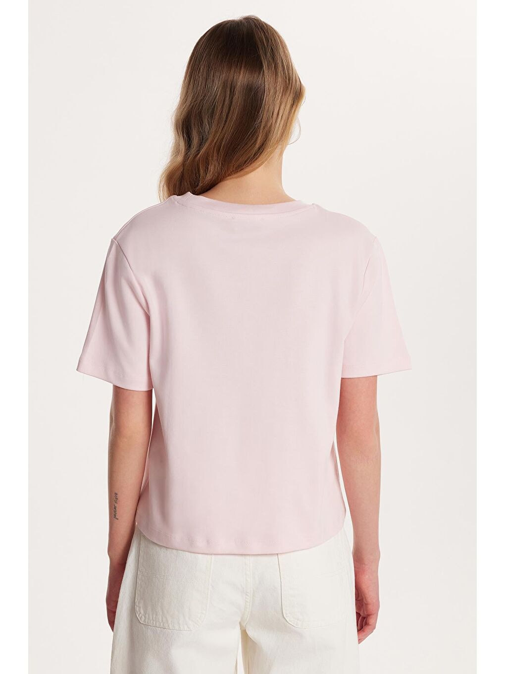 Kadın Relax Fit Rahat Kesim %100 Pamuk Kısa Kollu Bisiklet Yaka Pembe Tişört-4