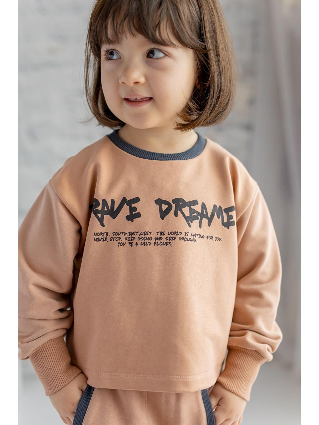 Pembe Kız Çocuk Yazı Baskılı Crop Sweatshirt-1