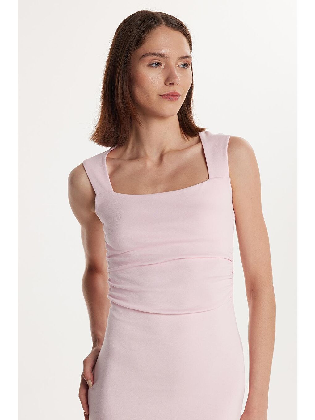 Kadın Modal Kumaş Standart Fit Normal Kesim Kare Yaka Arka Yırtmaçlı Viskon Pembe Elbise-1