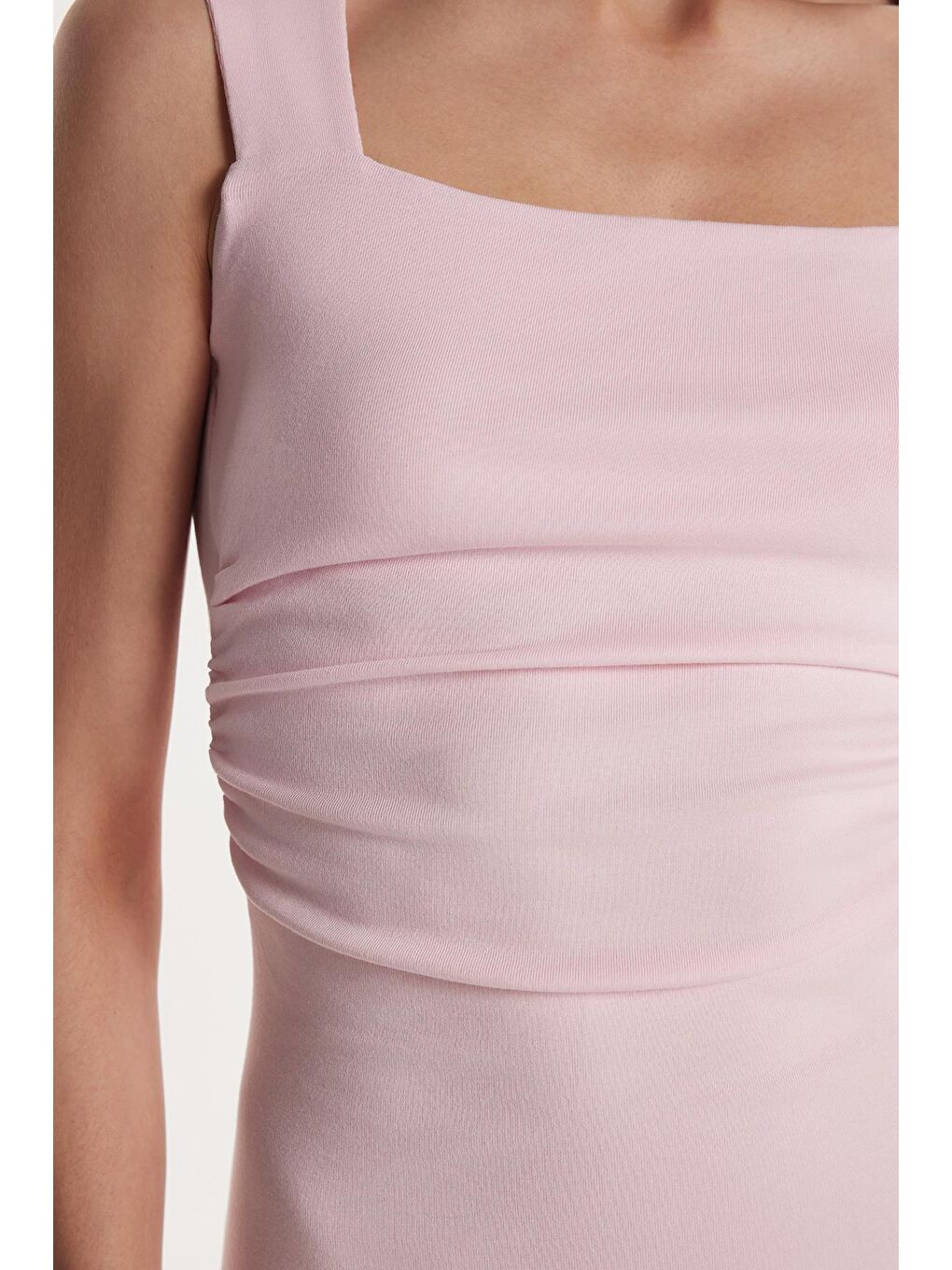 Kadın Modal Kumaş Standart Fit Normal Kesim Kare Yaka Arka Yırtmaçlı Viskon Pembe Elbise-2