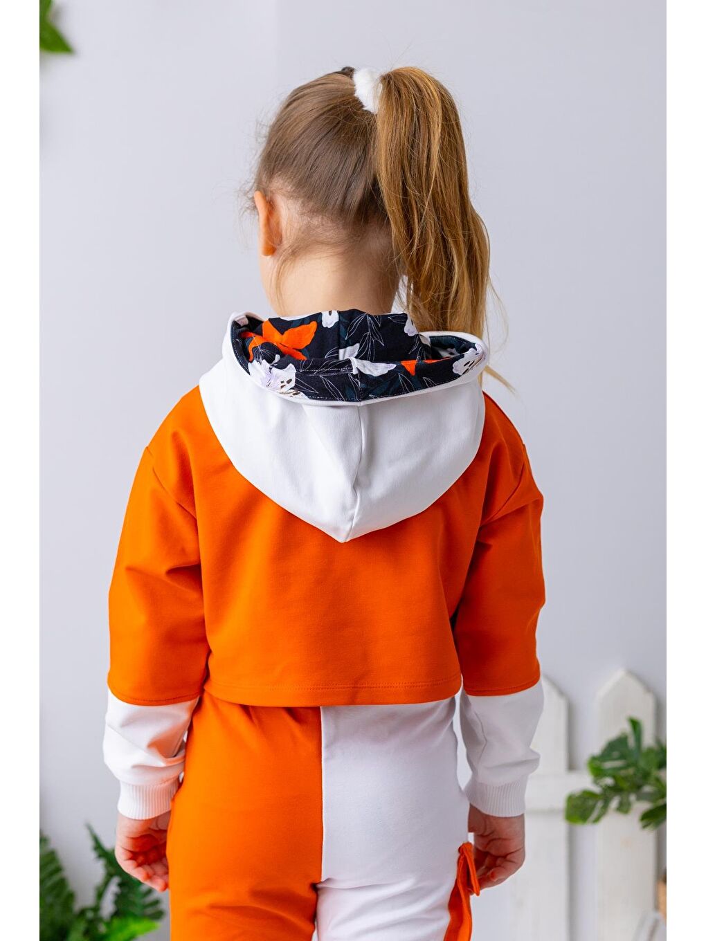 Turuncu Kız Çocuk Kapüşonlu Crop Sweatshirt - Oranj-1