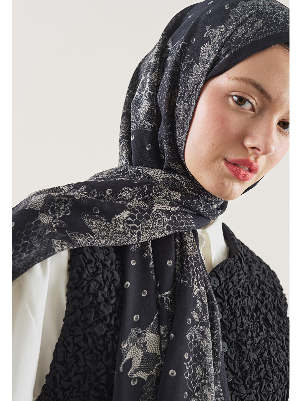 Floral Lace Desen Rami Şal Siyah-1
