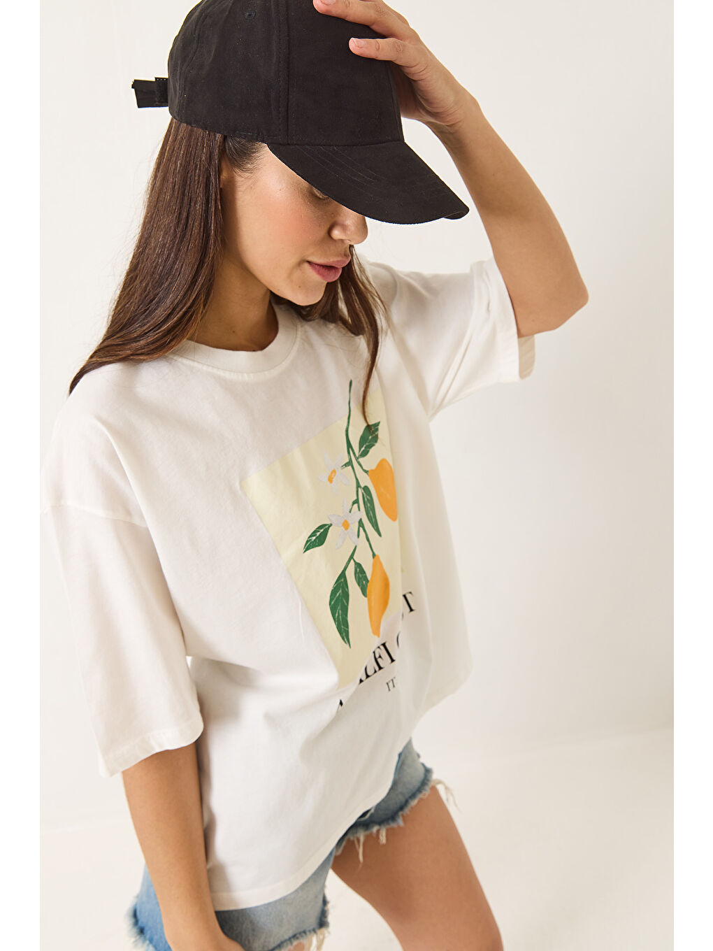 Kadın Limon Baskılı Beyaz Pamuk Penye Oversize T-Shirt-4