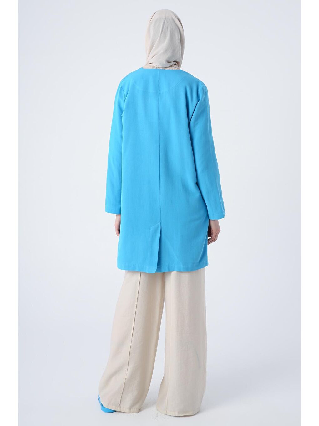 Turkuaz Tek Düğmeli V Yaka Cepli Keten Yırtmaçlı Ceket-3