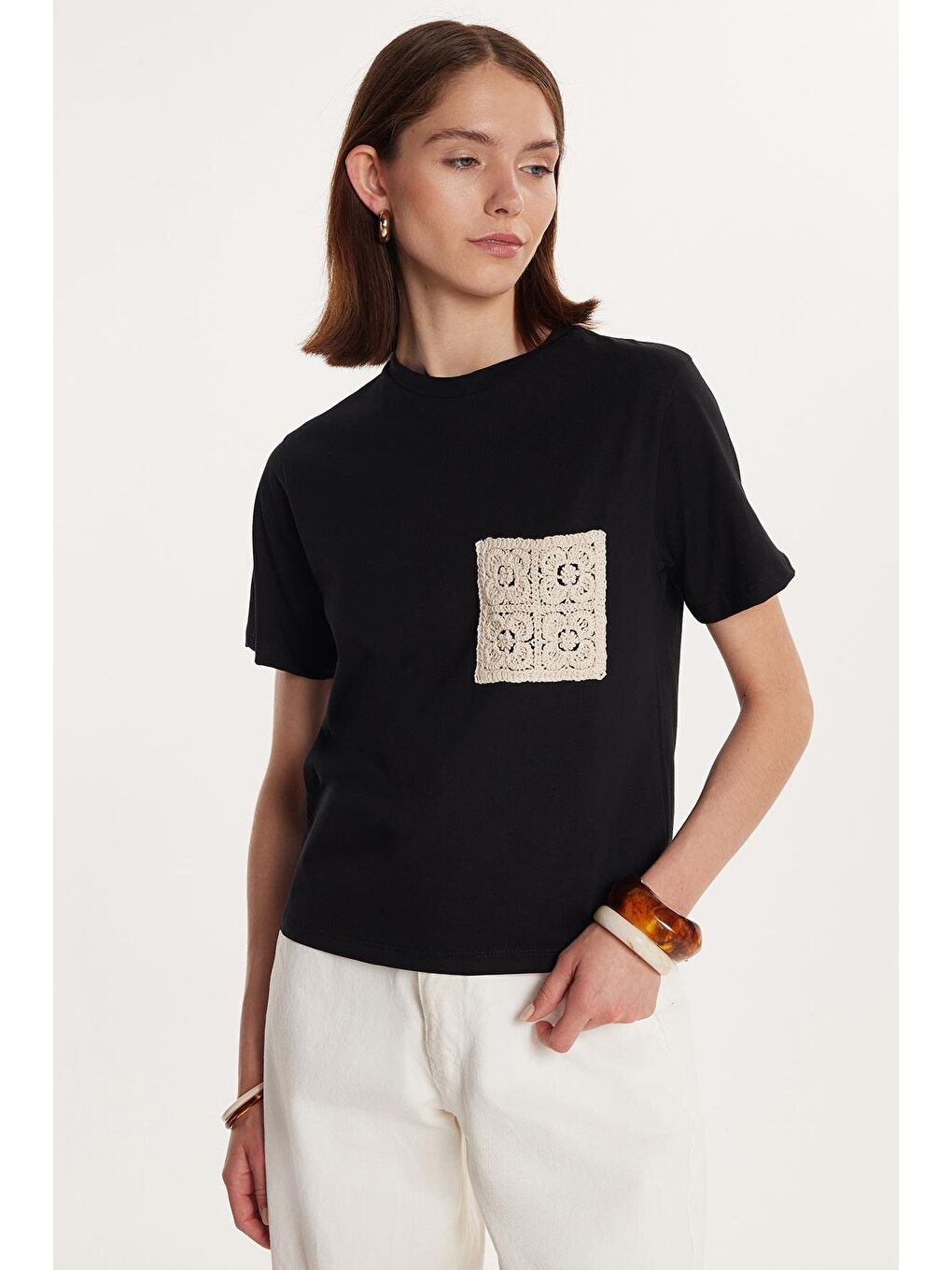 Kadın Relax Fit Rahat Kesim %100 Pamuk Baskılı Bisiklet Yaka Siyah Tişört-1