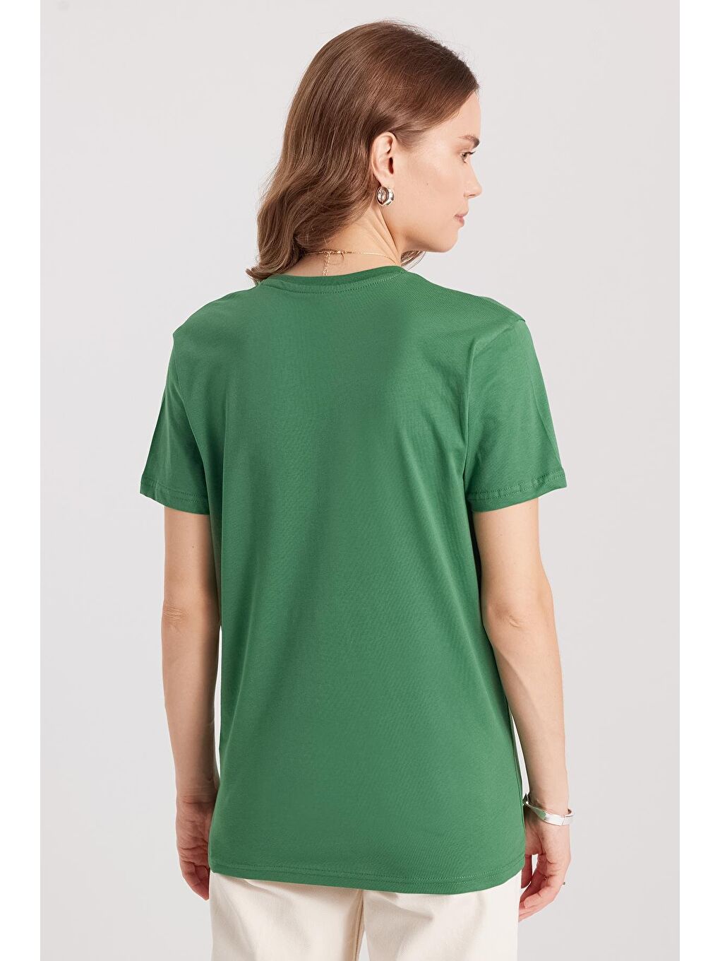 Kadın Bol Kesim Rahat Duruş %100 Pamuk Yumuşak Dokulu Yeşil Bisiklet Yaka Tişört-6