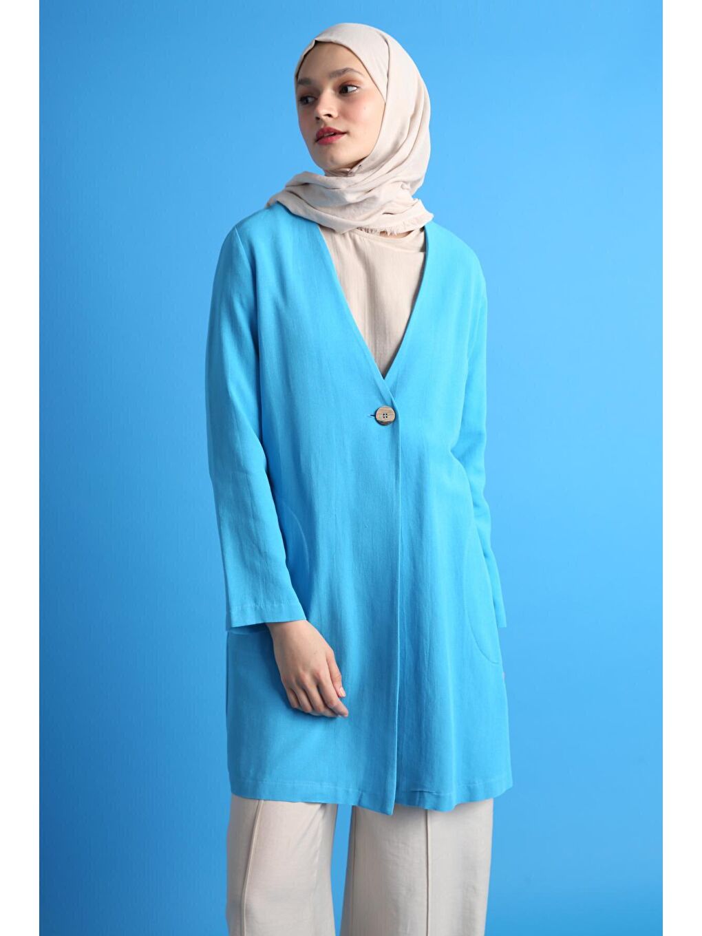 Turkuaz Tek Düğmeli V Yaka Cepli Keten Yırtmaçlı Ceket-4