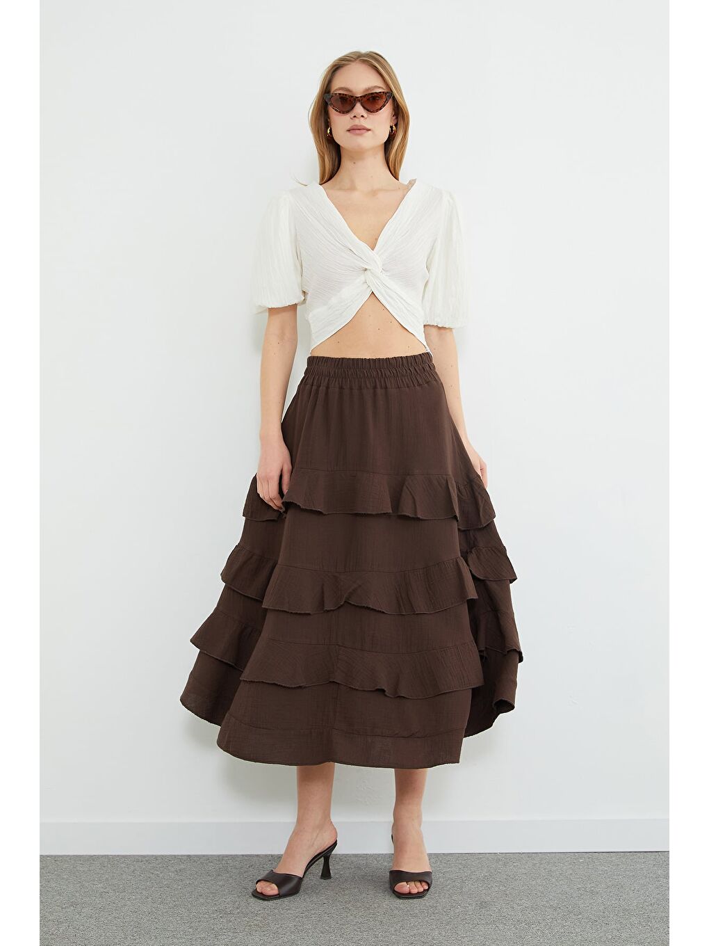 Kahverengi Beli Lastikli Müslin Kumaş Midi Boy Etek-1