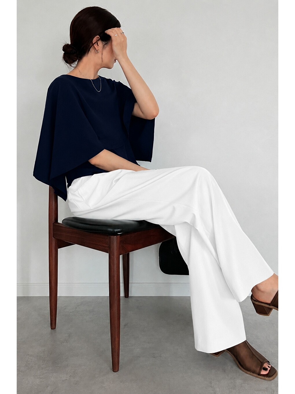 Lacivert Kadın Pelerin Detaylı Trend Bluz-3