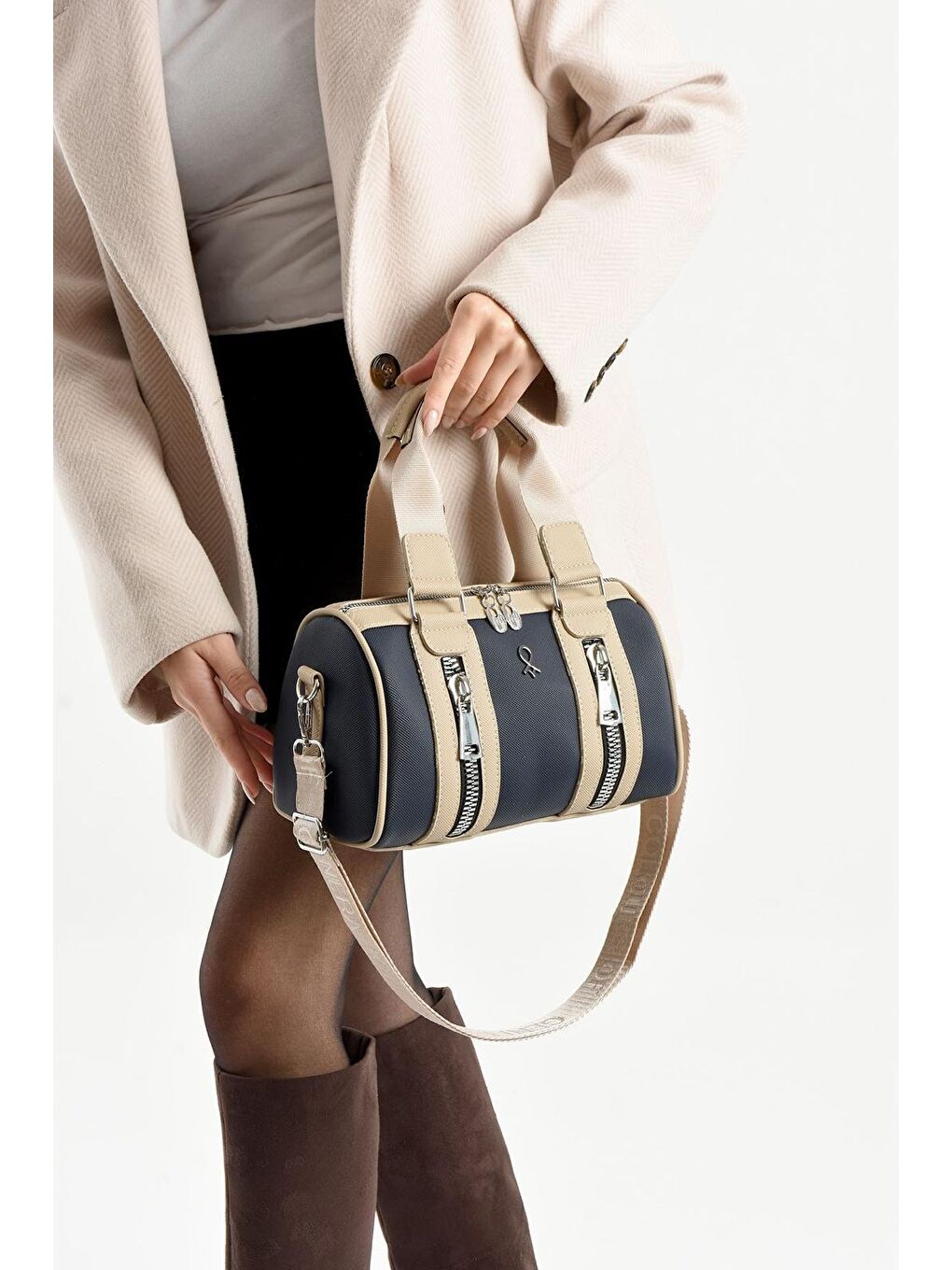 Lacivert Pablo Garnili Silindir Lakost Kadın Omuz Çantası BP-4864O