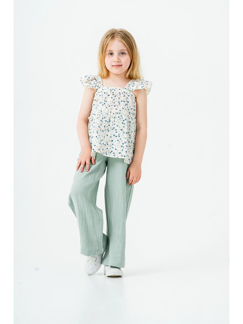Yeşil Çiçek Nakışlı Kız Çocuk Müslin Takım 3815-1