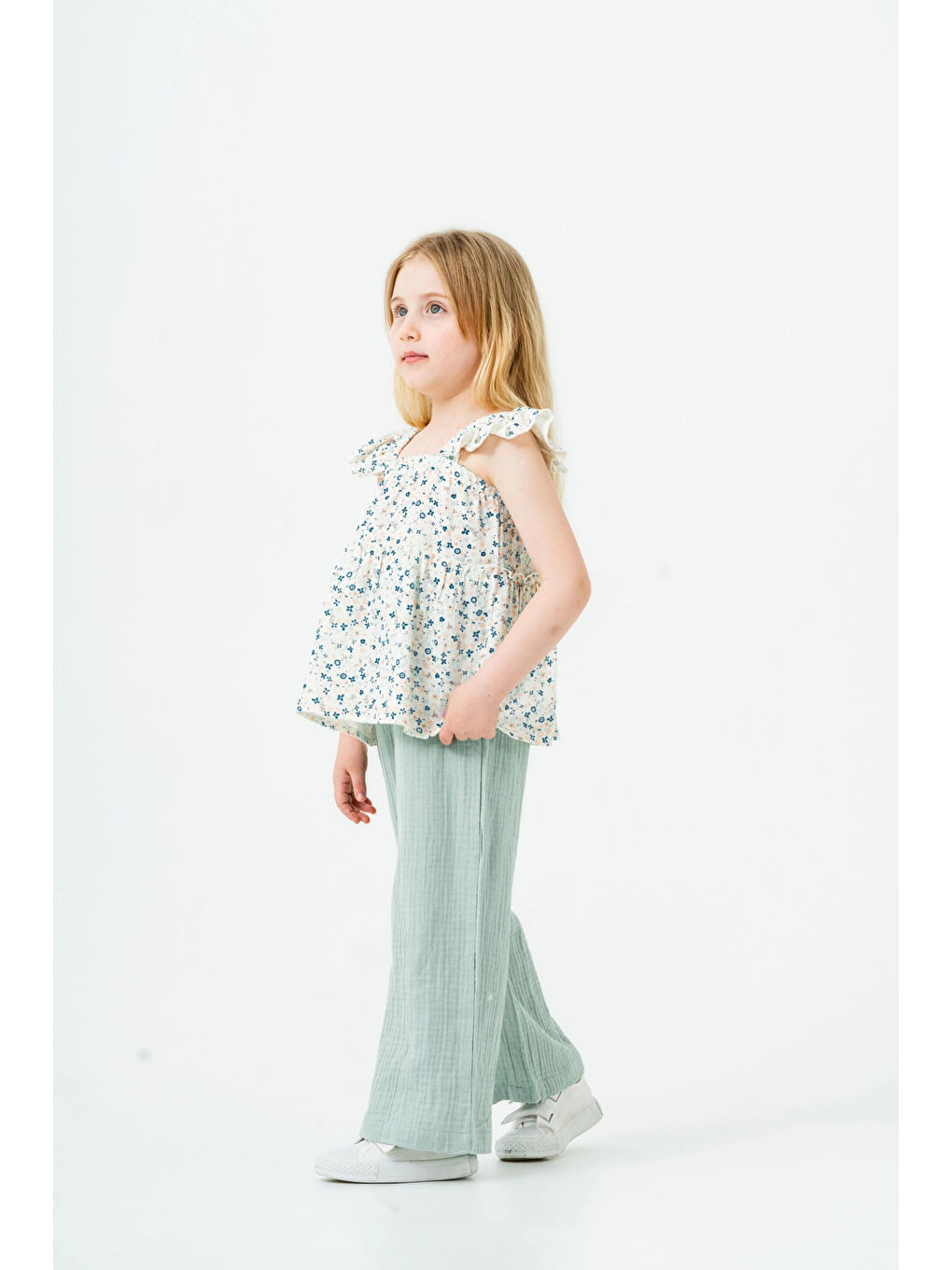 Yeşil Çiçek Nakışlı Kız Çocuk Müslin Takım 3815-2