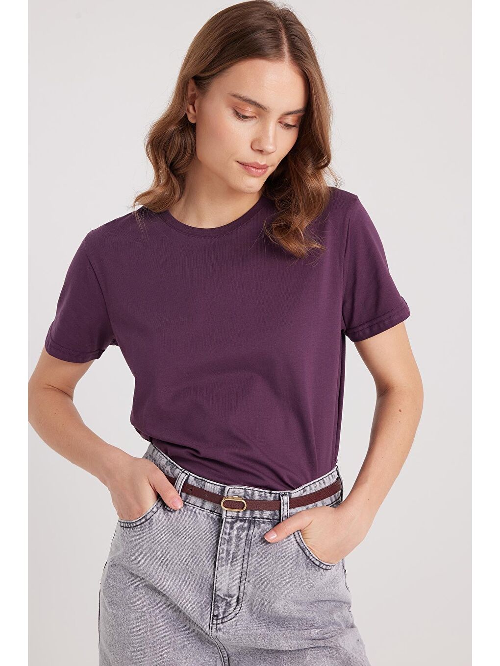 Kadın Bol Kesim Rahat Duruş %100 Pamuk Yumuşak Dokulu Mor Bisiklet Yaka Tişört-1