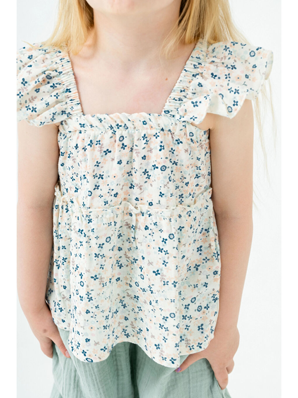 Yeşil Çiçek Nakışlı Kız Çocuk Müslin Takım 3815-4