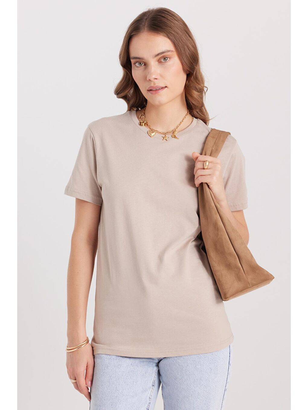 Bej Kadın Bol Kesim Rahat Duruş %100 Pamuk Yumuşak Dokulu Vizon Renk Bisiklet Yaka Tişört