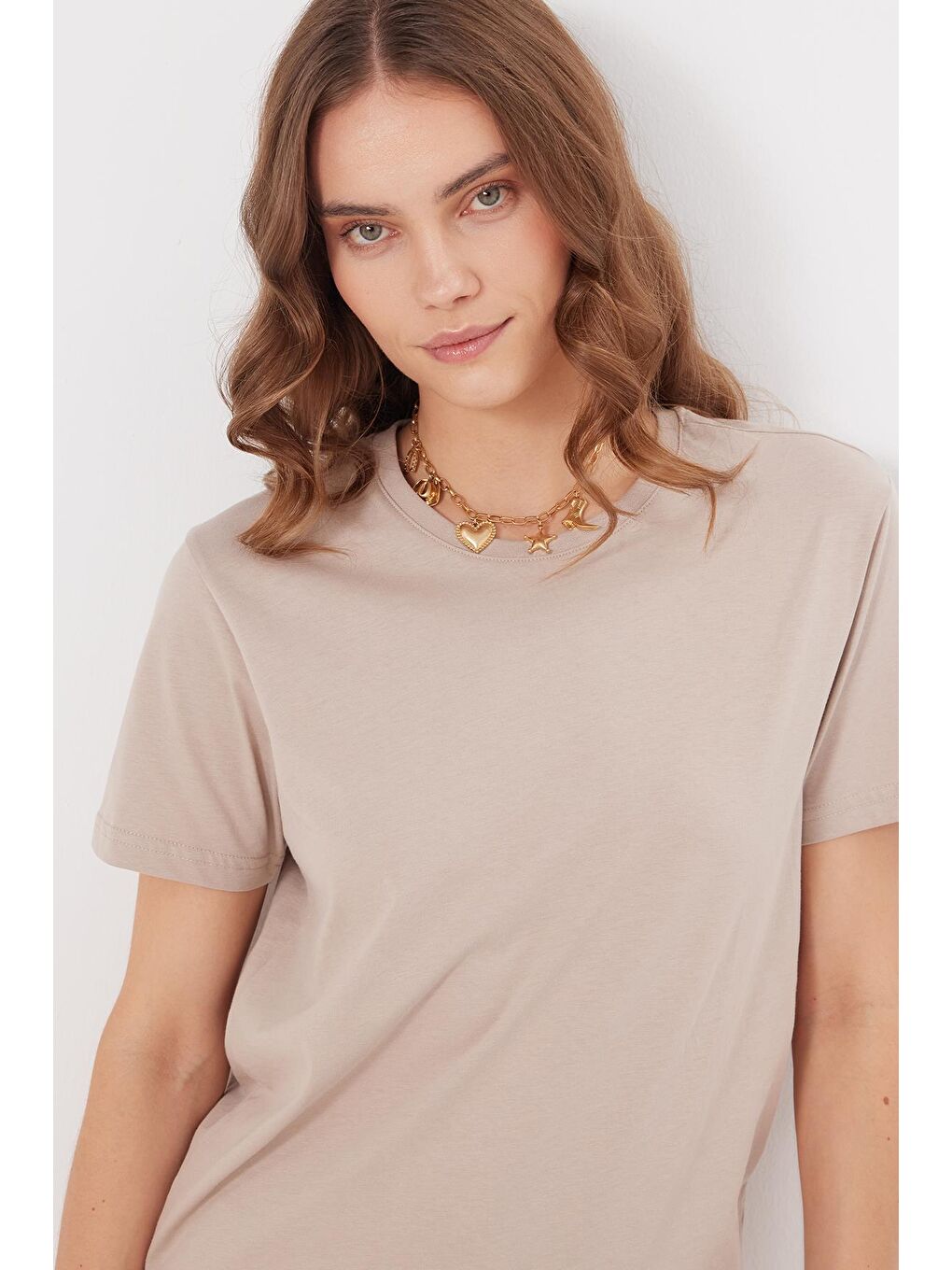 Bej Kadın Bol Kesim Rahat Duruş %100 Pamuk Yumuşak Dokulu Vizon Renk Bisiklet Yaka Tişört-1