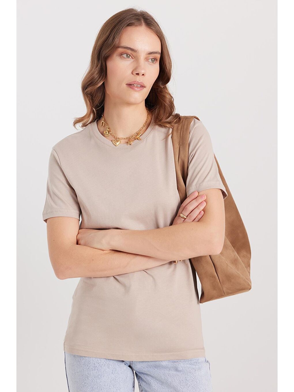 Bej Kadın Bol Kesim Rahat Duruş %100 Pamuk Yumuşak Dokulu Vizon Renk Bisiklet Yaka Tişört-4