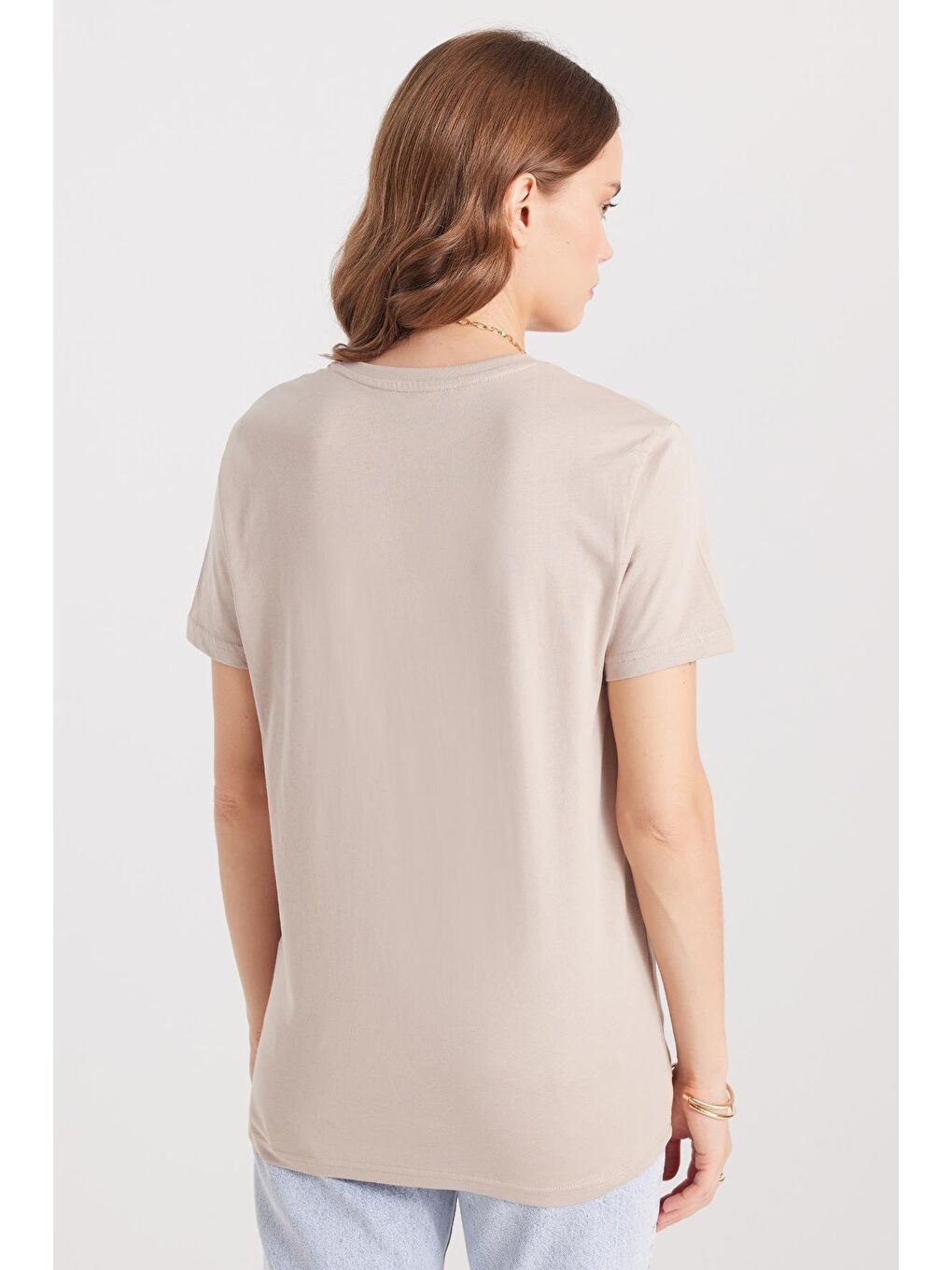 Bej Kadın Bol Kesim Rahat Duruş %100 Pamuk Yumuşak Dokulu Vizon Renk Bisiklet Yaka Tişört-6