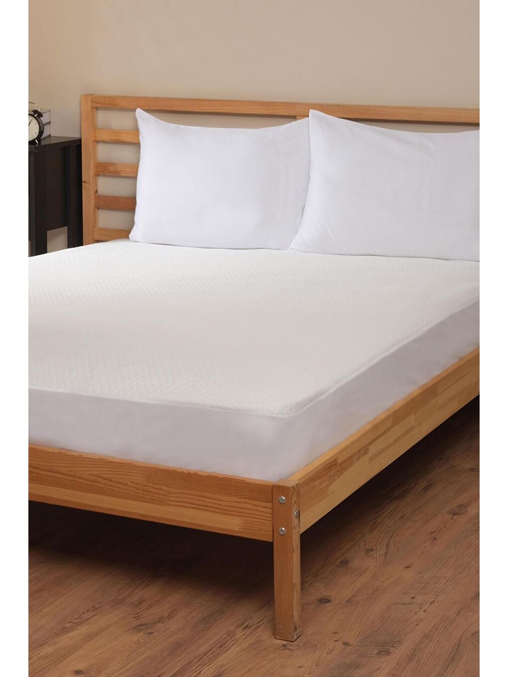 90x190 cm Sıvı Geçirmez Tek Kişilik Fitted Alez Beyaz Kırmızı-3