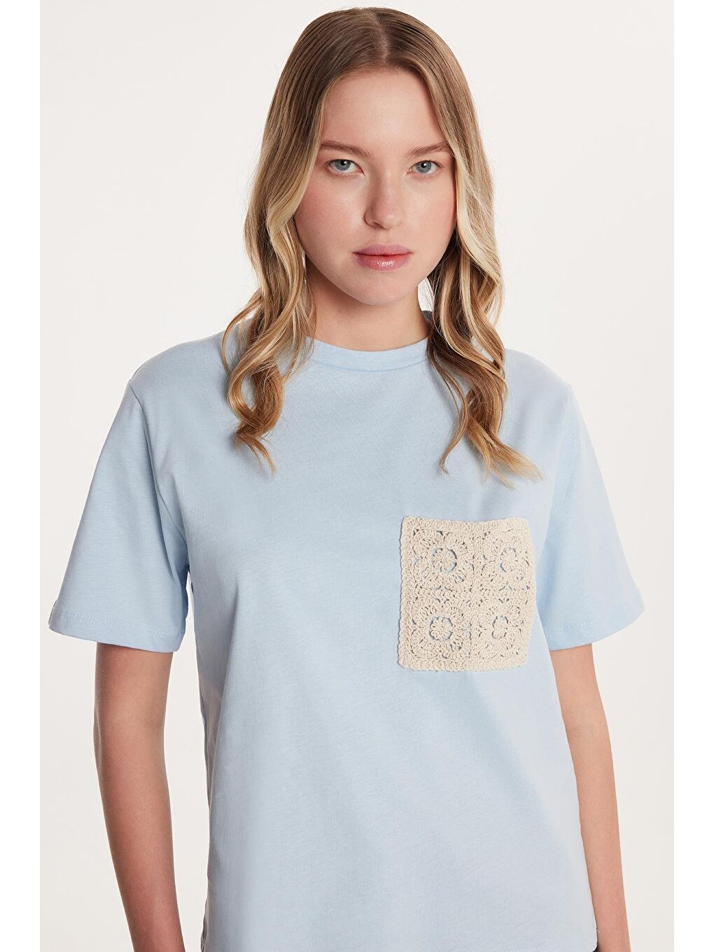 Kadın Relax Fit Rahat Kesim %100 Pamuk Baskılı Bisiklet Yaka Açık Mavi Tişört-1