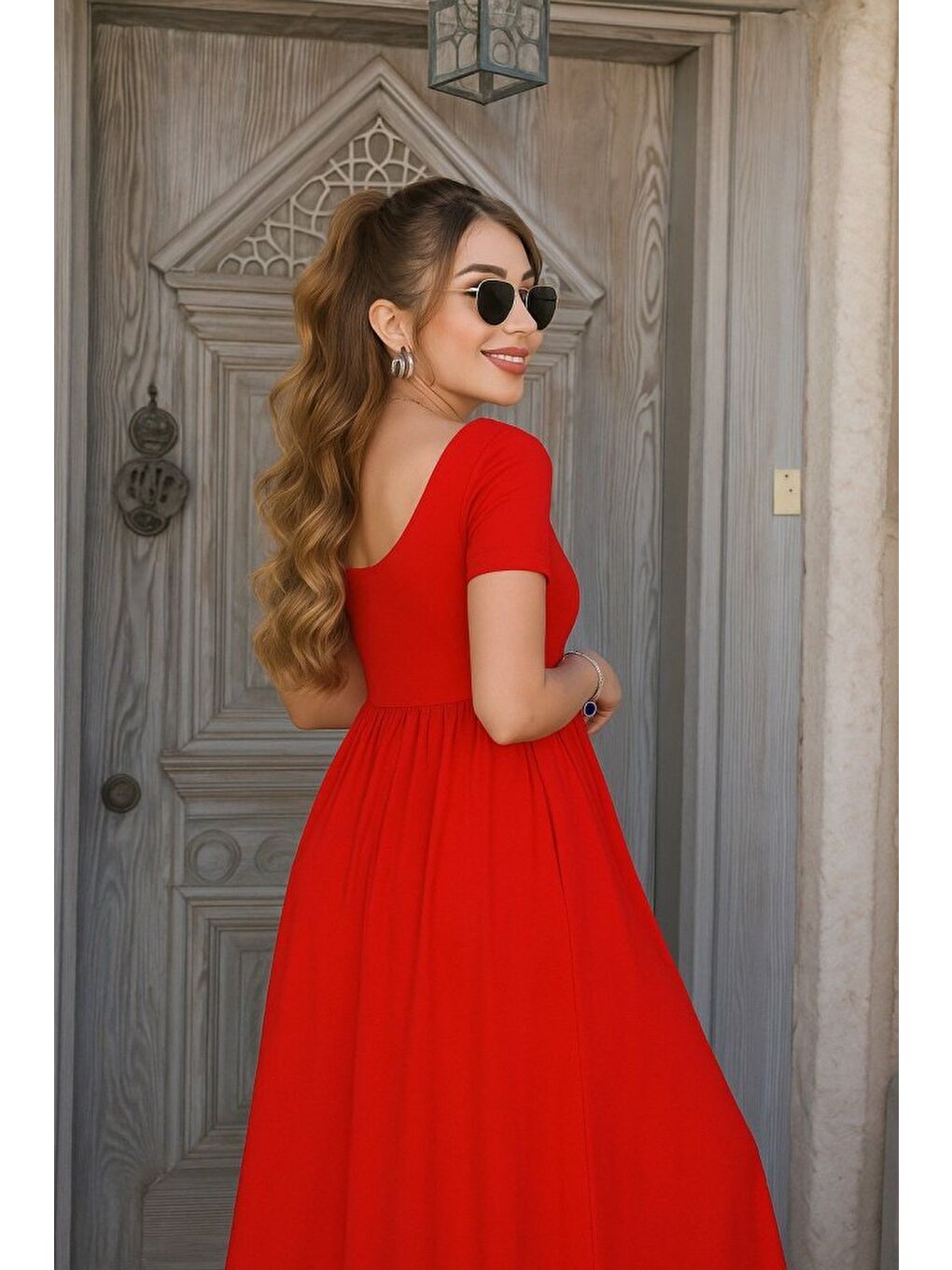 Kırmızı Kadın Kısa Kollu Yuvarlak Yaka önden Yırtmaçlı Cepli Viskon Uzun Elbise-1