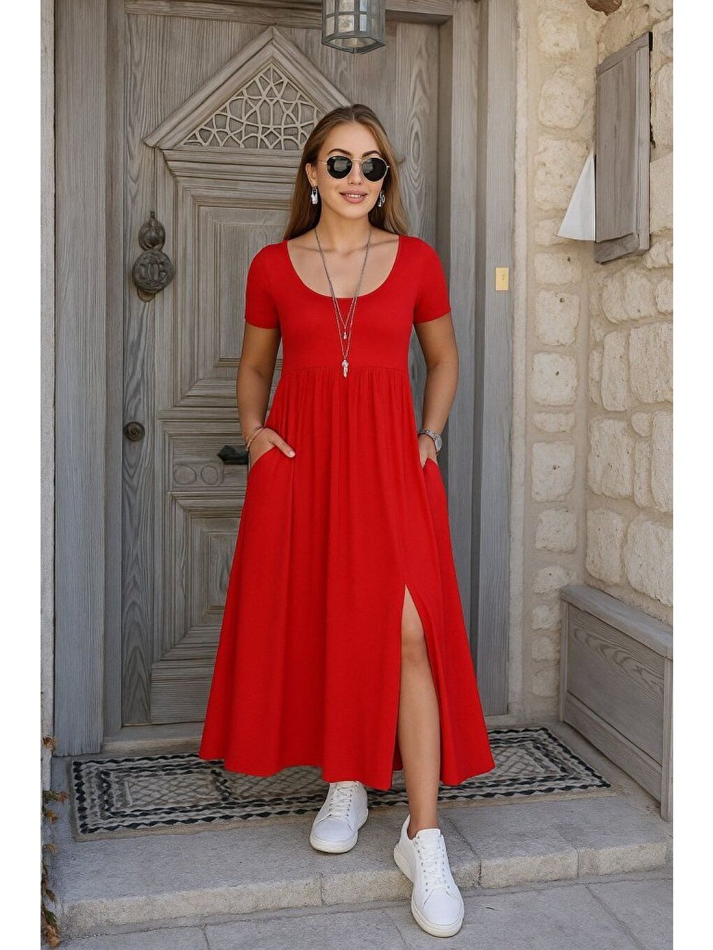 Kırmızı Kadın Kısa Kollu Yuvarlak Yaka önden Yırtmaçlı Cepli Viskon Uzun Elbise-2