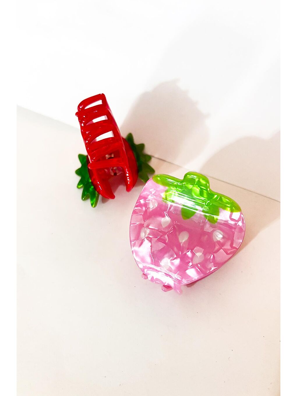 Pembe ve Kırmızı Çilek Asetat Saç Tokası 2 Adet-3