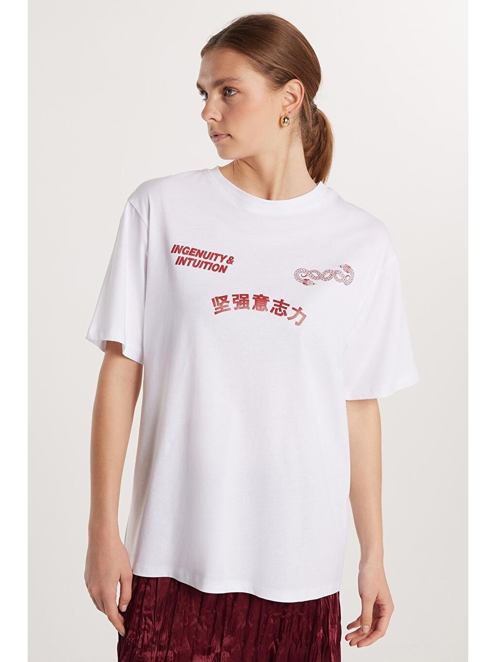 Kadın Slim Fit %100 Pamuk Baskılı Beyaz Bisiklet Yaka Tişört