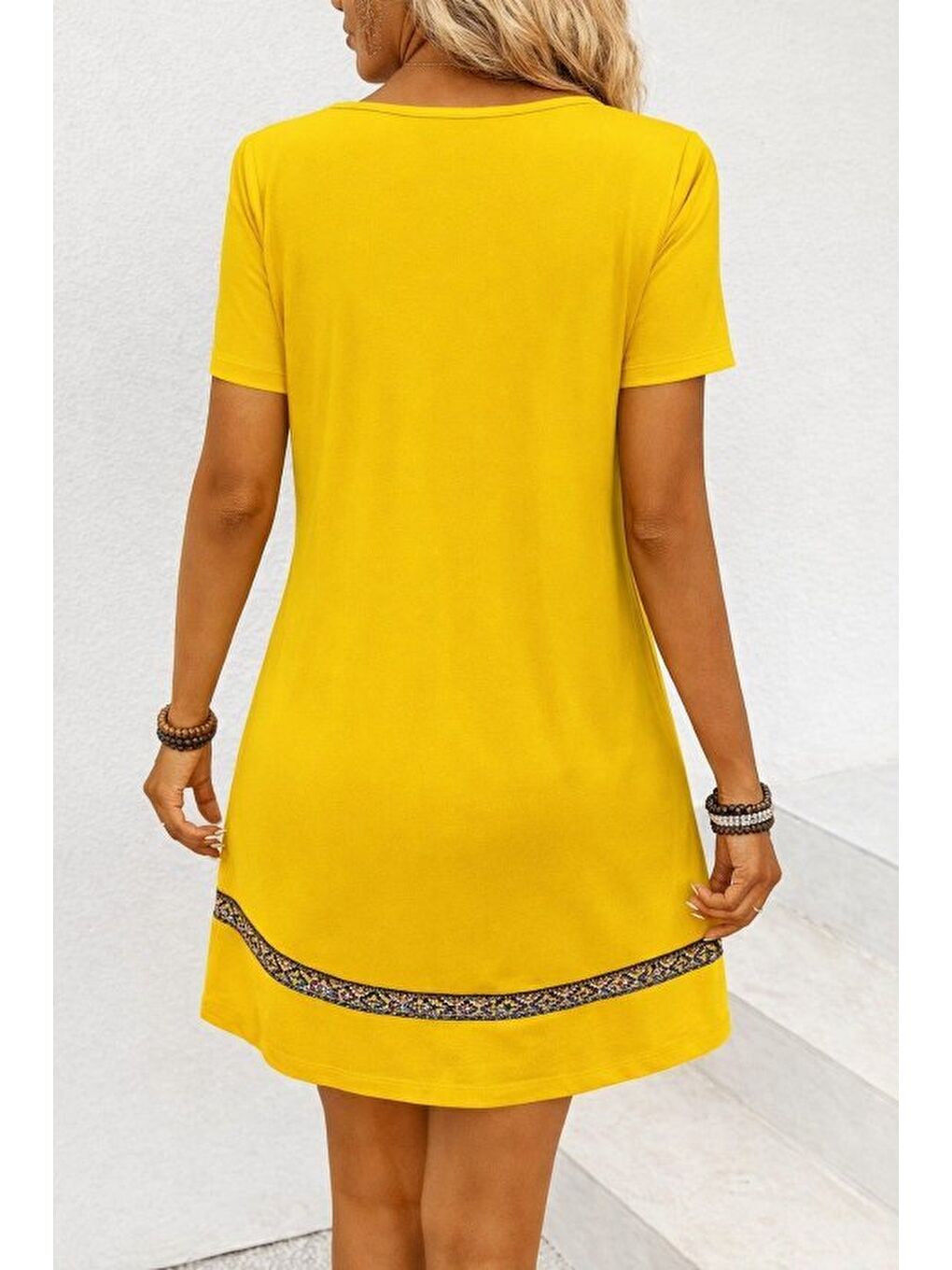 Sarı Kadın Kısa Kollu V Yakalı Etnik Desen şerit Detaylı Viskon Elbise-2